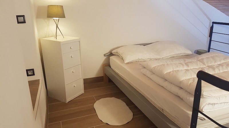 Appartements coeur de village - Appartements coeur de village 2 Rue de l'Église, 12230 Saint-Jean-du-Bruel, France