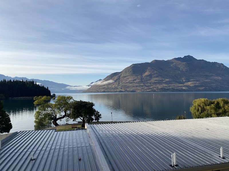 Lakefront Apartments & Lodges - Lakefront Apartments & Lodges 26 Lake Esplanade, Queenstown 9300, New Zealand