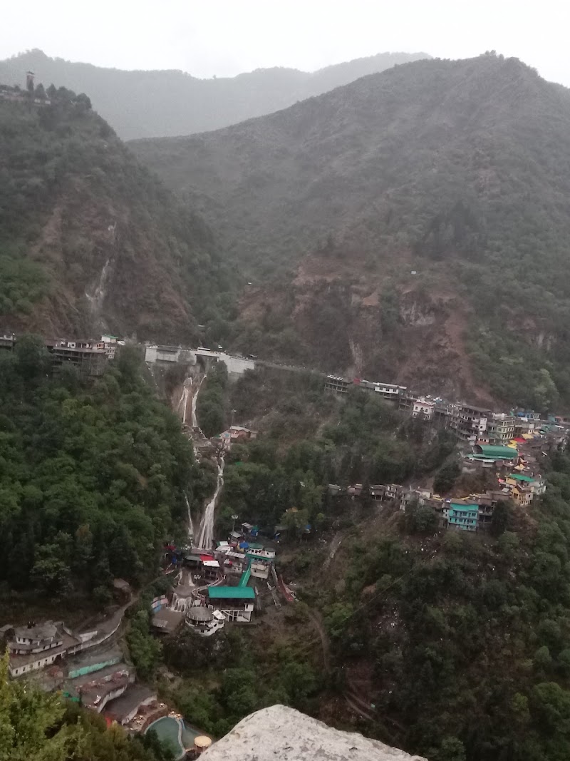 Kempty Fall Taxi Stand - Kempty Fall Taxi Stand Rd, Mall Rd, The Mall Road, Mussoorie, Uttarakhand 248179, India
