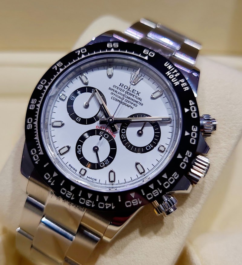 TIME ZONE Nakano Broadway - TIME ZONE Nakano Broadway Japan, 〒164-0001 Tokyo, Nakano City, Nakano, 5-chōme−52−１５ 中野ブロードウェイ ３８２号室 内３F