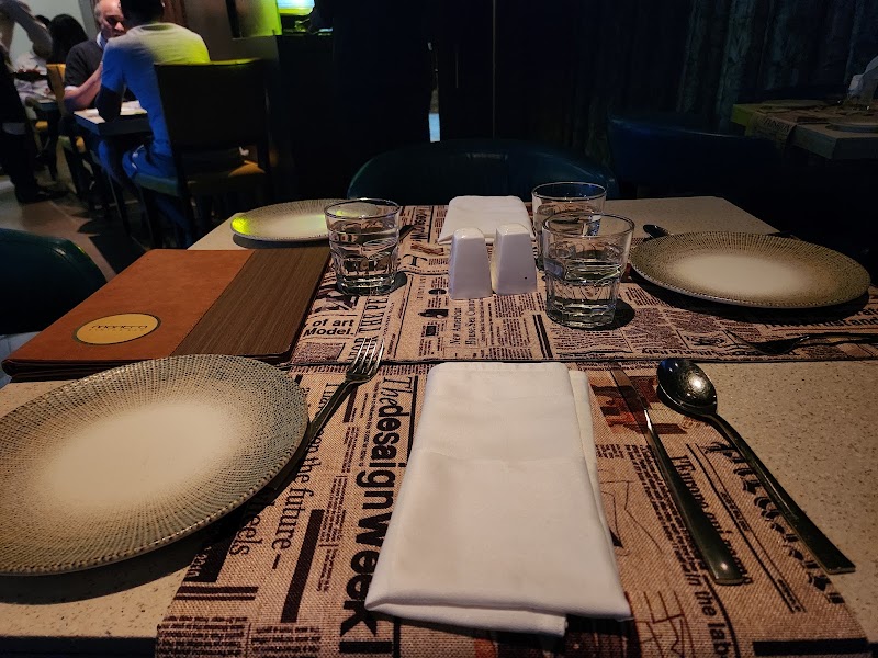 Mantra Dining Bar - Mantra Dining Bar Powai Plaza, Hiranandani Gardens, Sainath Nagar, Powai, Mumbai, Maharashtra 400076, India
