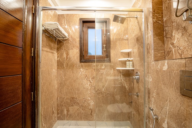 Bedchambers Serviced Apartments – South Extension - Bedchambers Serviced Apartments – South Extension, C173, behind Market, near McDonalds, South Extension II, Block C, New Delhi, Delhi 110049, India