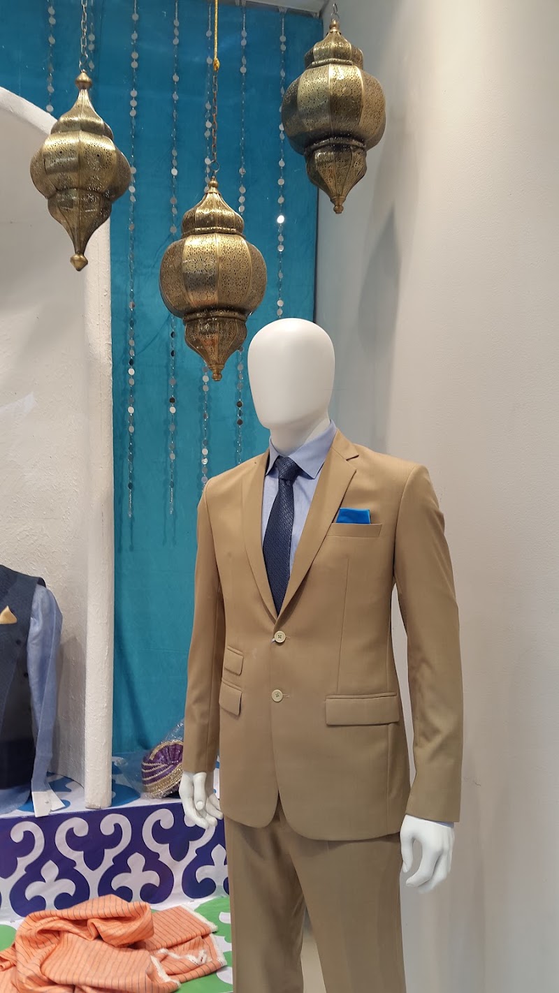 9 to 7 Fashions - 9 to 7 Fashions 7, 8 and 15, Station View Building, opposite Chembur Station, Chembur West, Chembur Gaothan, Chembur, Mumbai, Maharashtra 400071, India