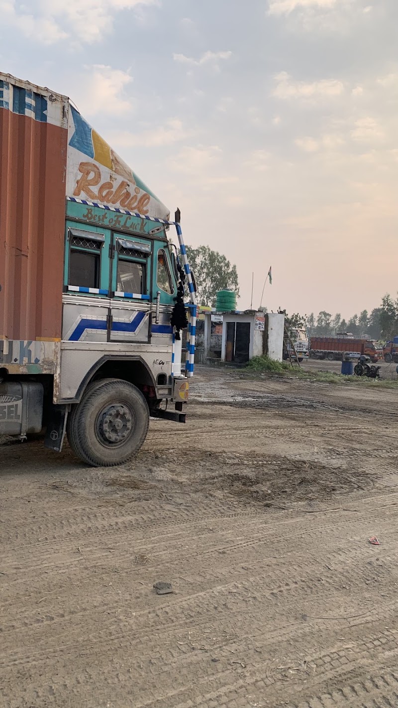 GURDASPURIYAN DA SHUDH SHAKAHARI DHABA-NAMDHARI GROUP - GURDASPURIYAN DA SHUDH SHAKAHARI DHABA-NAMDHARI GROUP, Khasra NO 200, Village Tali Tehsil & Pargana Bazpur, Tali, Uttarakhand 262401, India