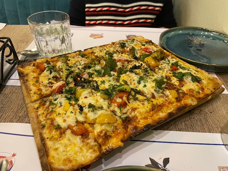 Eden - Cafe by Connoisseur - Eden - Cafe by Connoisseur 49A, Mahatma Gandhi Marg, katra, Prayagraj, Uttar Pradesh 211001, India