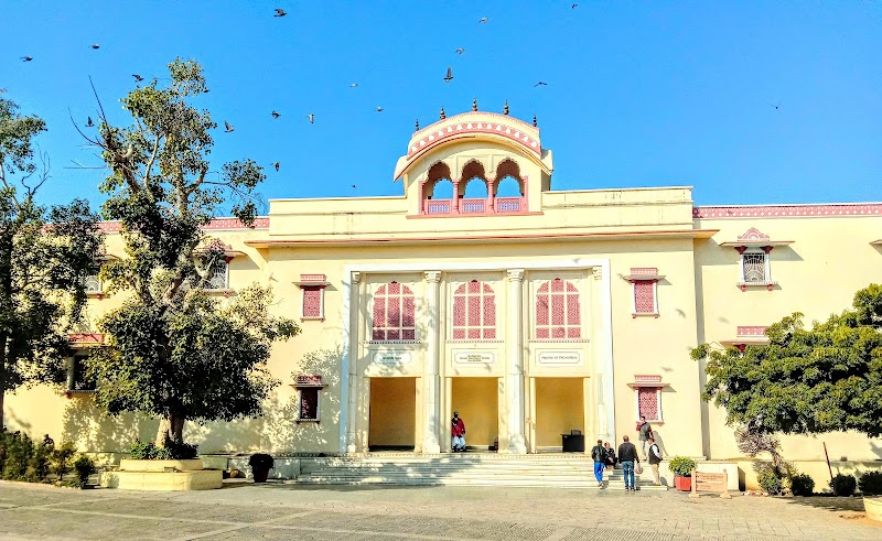 Maharaja Sawai Man Singh II Museum - Maharaja Sawai Man Singh II Museum The City Palace, 221, Tripolia Bazar Road, Gangori Bazaar, J.D.A. Market, Kanwar Nagar, Gangori Bazaar, J.D.A. Market, Brahampuri, Jaipur, Jaipur Nagar Nigam Area, Rajasthan 302002, India