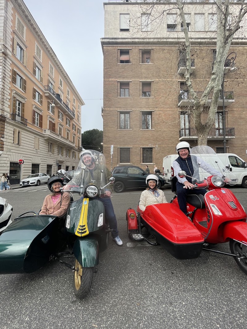 Romaround Tours - Romaround Tours, Via Santamaura, 21, 00192 Roma RM, Italy