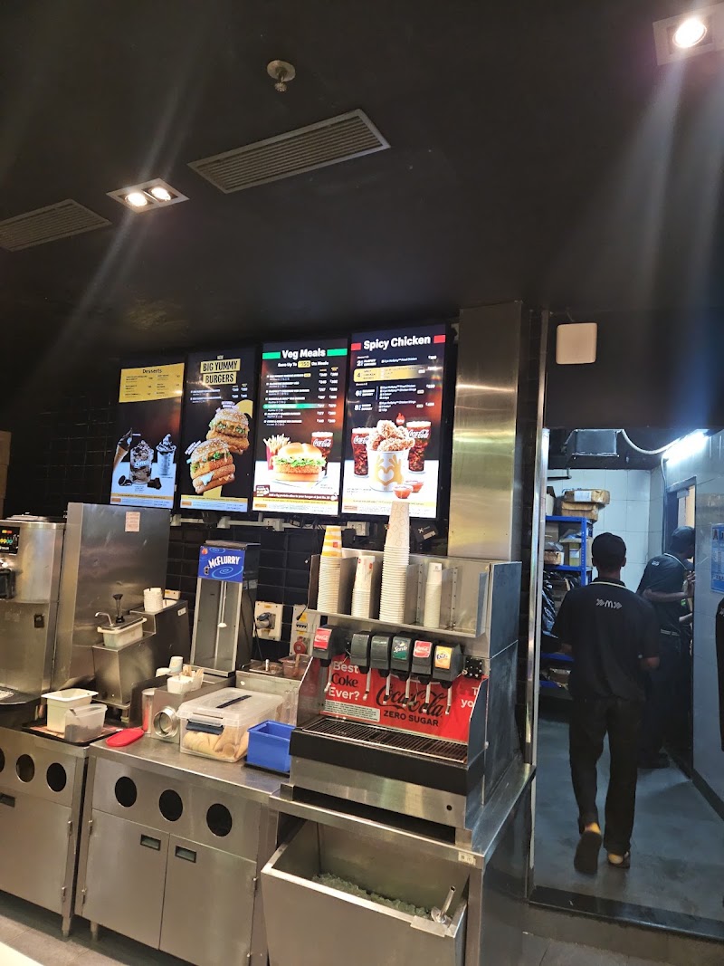 McDonald's - McDonald's SN 3005/3008, 3rd Flr, Hi Lite Mall NH 17, Thondayad, Bypass, Palazhi, Kozhikode, Pantheeramkavu, Kerala 673014, India