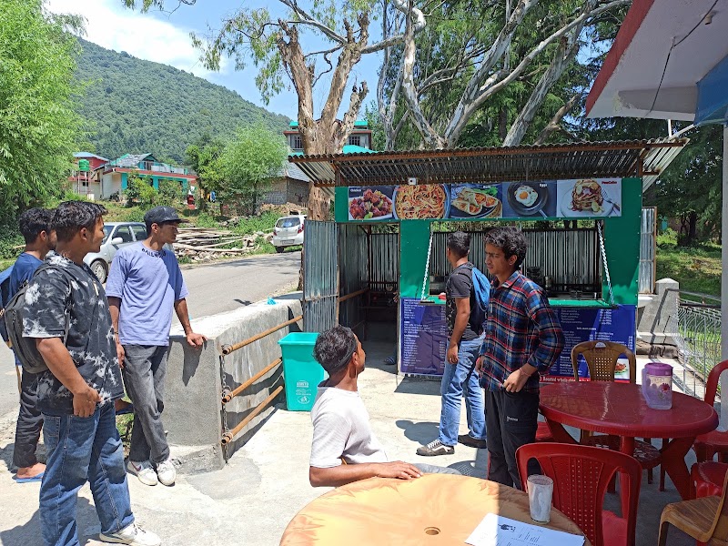 Birdie's Cafe Bir - Birdie's Cafe Bir, Birdies Cafe, Sansal - Bir Rd, Bir, Himachal Pradesh 176077, India