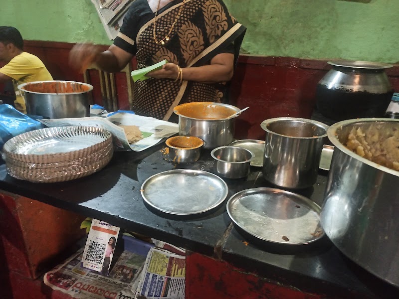 Shanthappa Benne Dose Hotel - Shanthappa Benne Dose Hotel, Vakkaligere Pete, M B Kere, Jalinagar, Davangere, Karnataka 577001, India
