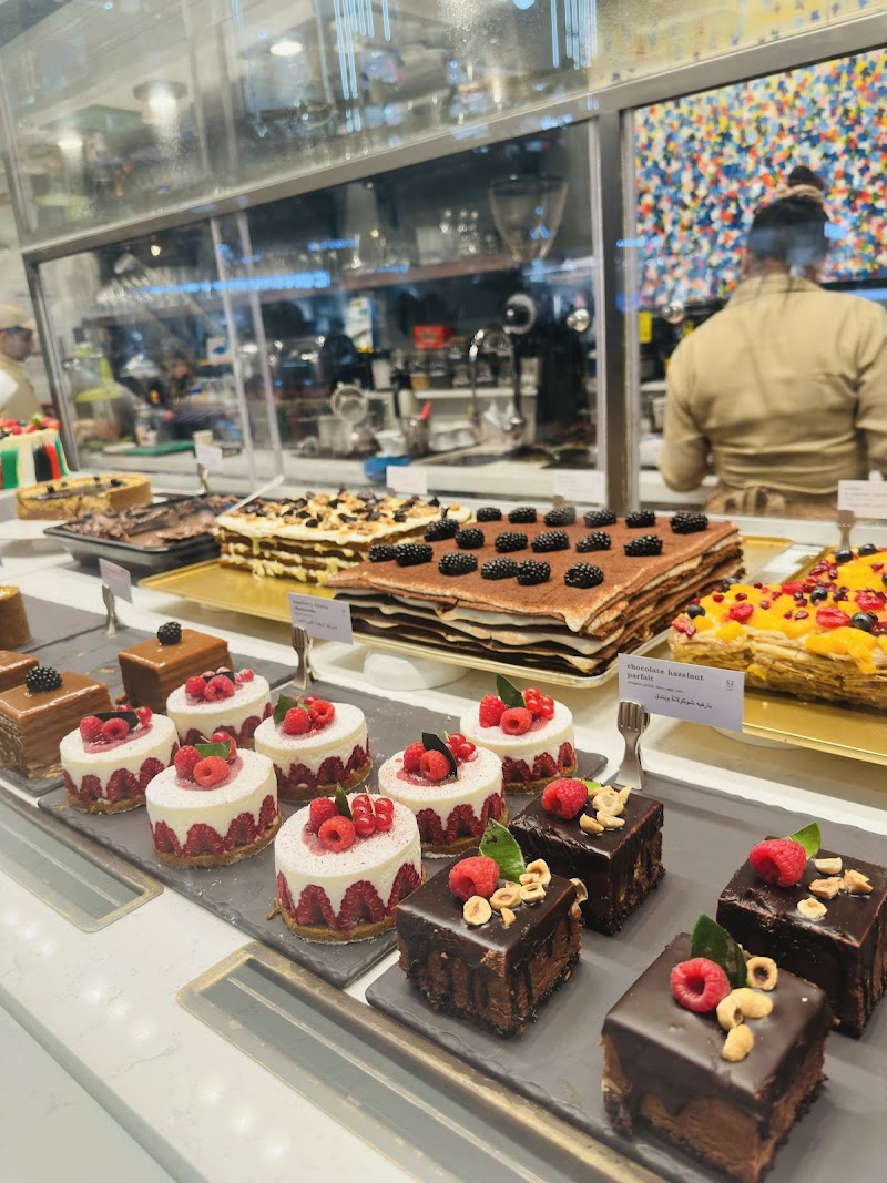 L'ETO - L'ETO, level G - street 1 Sheikh Khalifa Bin Zayed Al Nahyan Hwy - Yas Island - Yas Mall - Abu Dhabi - United Arab Emirates