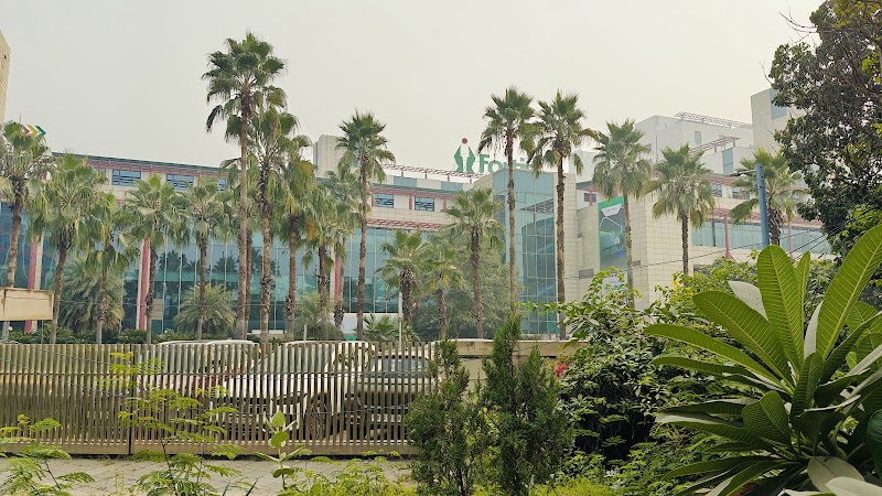 Haldiram's - Fortis Hospital Complex - Haldiram's - Fortis Hospital Complex Food Court, Complex, Fortis Hospital Rd, near Huda City Centre Metro, Sector 44, Gurugram, Haryana 140306, India