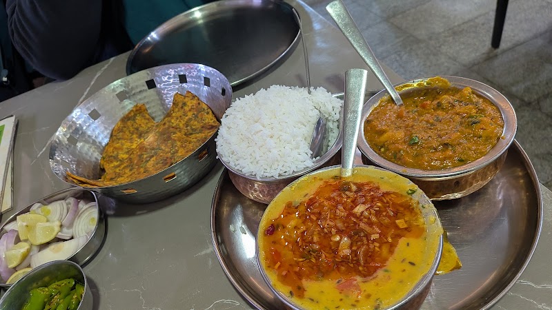 Pankaj Bhojanalaya(Pure veg & Jain food) - Pankaj Bhojanalaya(Pure veg & Jain food) No.1, Bharathiyar Complex, Charing Cross, Commercial Rd, Upper Bazar, Ooty, Tamil Nadu 643001, India