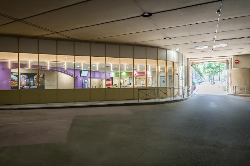 Gare routière de Bercy - Gare routière de Bercy 210 Quai de Bercy, 75012 Paris, France