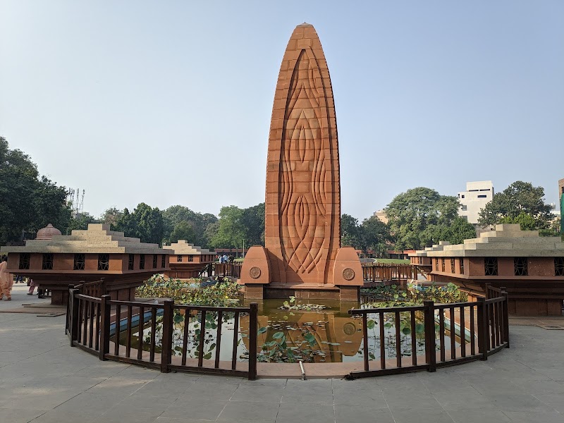 Martyrs Well - Martyrs Well JVCJ+79R, Jallian Wala Bagh, Jallan Wala Bagh, Katra Ahluwalia, Amritsar, Amritsar Cantt., Punjab 143006, India