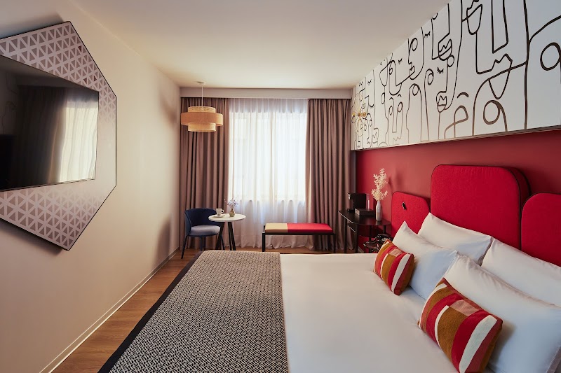 Hotel Indigo Barcelona Plaza Espana, an IHG Hotel - Hotel Indigo Barcelona Plaza Espana, an IHG Hotel, Gran Via de les Corts Catalanes, 322, Sants-Montjuïc, 08004 Barcelona, Spain