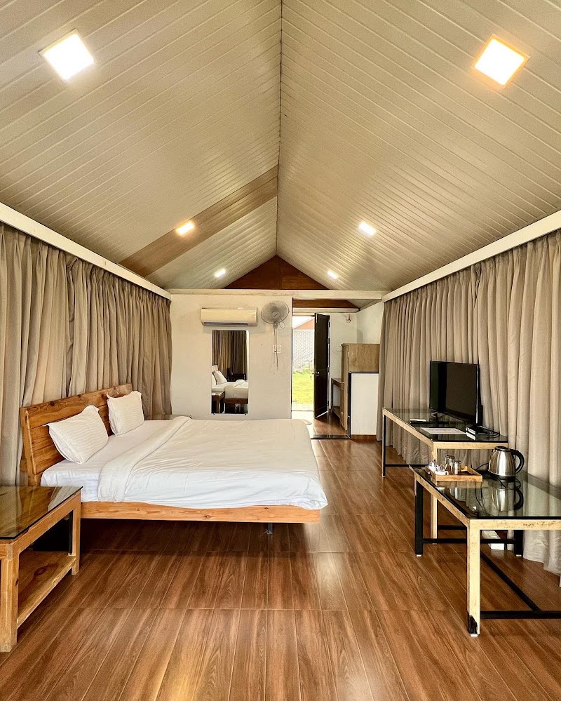 Shvas Island Resort - Shvas Island Resort, Trimbakeshwar, Shvas Island Resort, Trimbak Ghoti Rd, Mhasurli, Maharashtra 422214, India