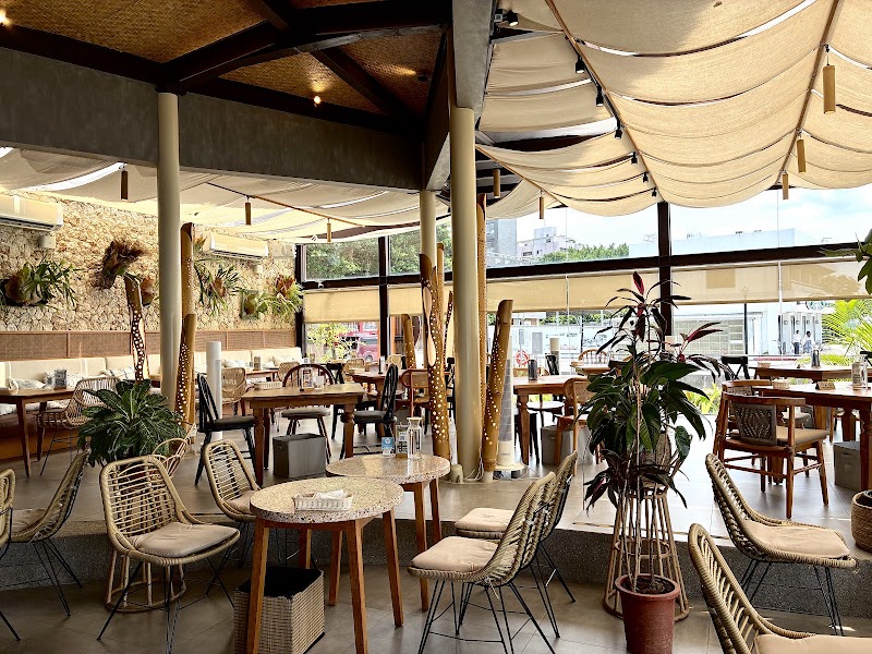 Waterfront Restaurant (Rongti Branch) - Waterfront Restaurant (Rongti Branch), Zhongzheng Rd, Xinsheng Village, Tamsui District, New Taipei City, Taiwan 251