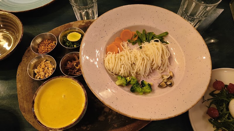 Una by Garde Manger - Una by Garde Manger 35, Jalvihar Colony Chowk, 6MQ4+6FH, 35, Jalvihar Colony Rd, Jal Vihar Colony, Civil Lines, Raipur, Chhattisgarh 492001, India