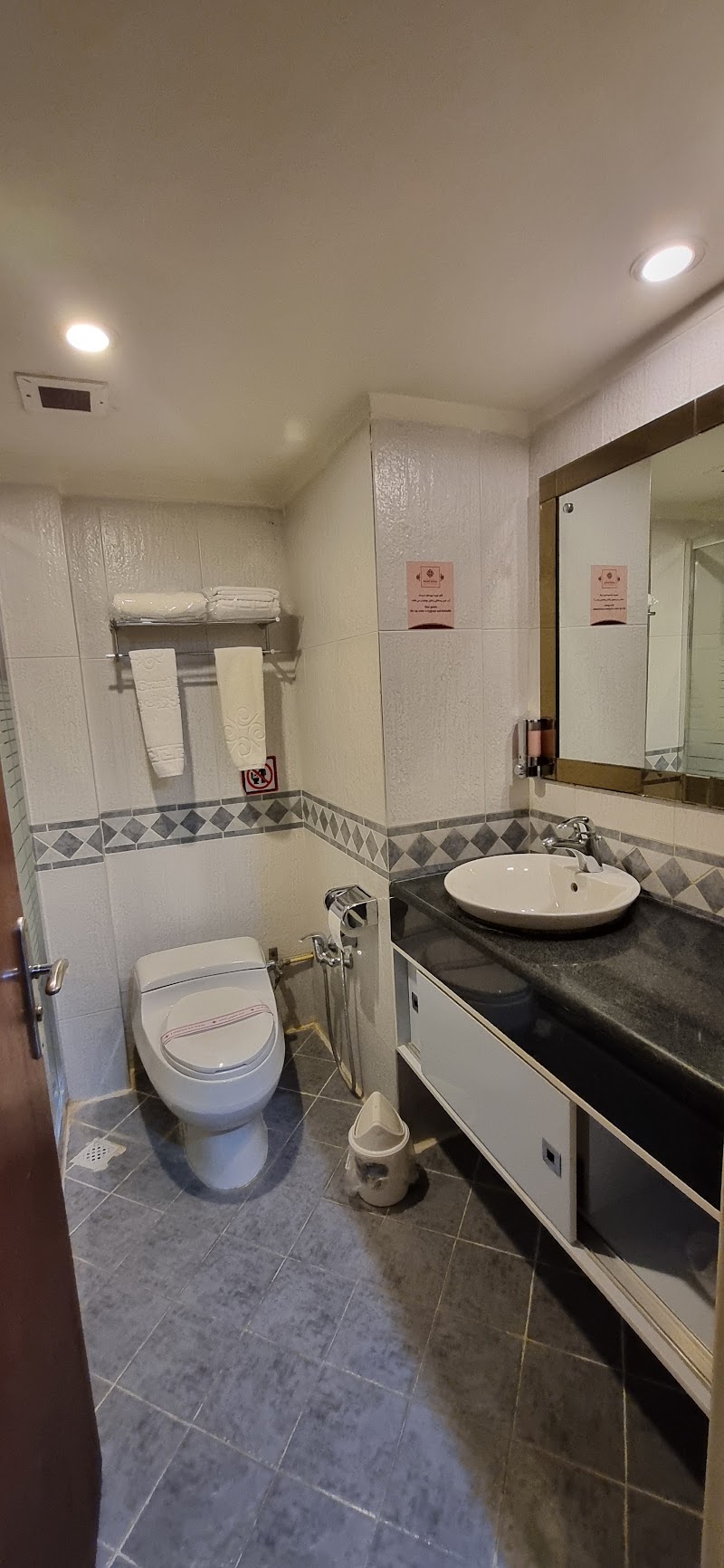 Zanjan Grand Hotel - Zanjan Grand Hotel, Zanjan Province, Zanjan, بزرگراه ۲۲ بهمن، MG3H+M89, Iran