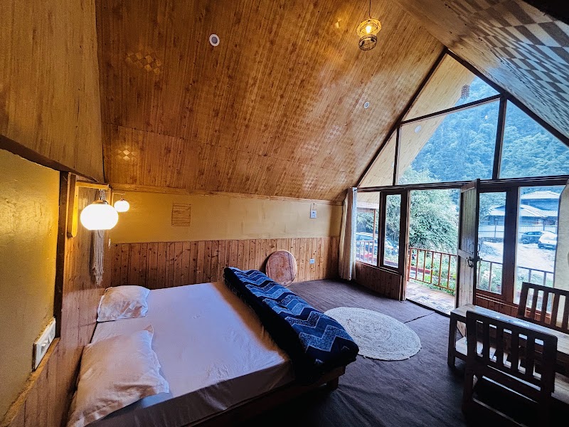 Pinaka Cottages and Cafe - Pinaka Cottages and Cafe H9G8+VF, Jibhi, Himachal Pradesh 175123, India