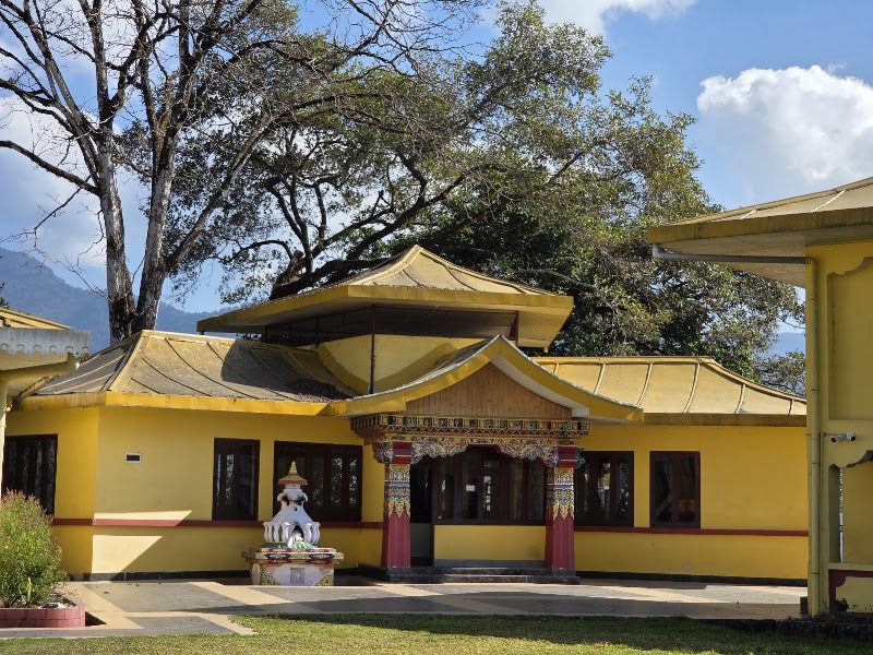Tsuglakhang Monastery & Temple - Tsuglakhang Monastery & Temple 8JG7+CVX, Secretariat Rd, Vishal Gaon, Gangtok, Sikkim 737103, India