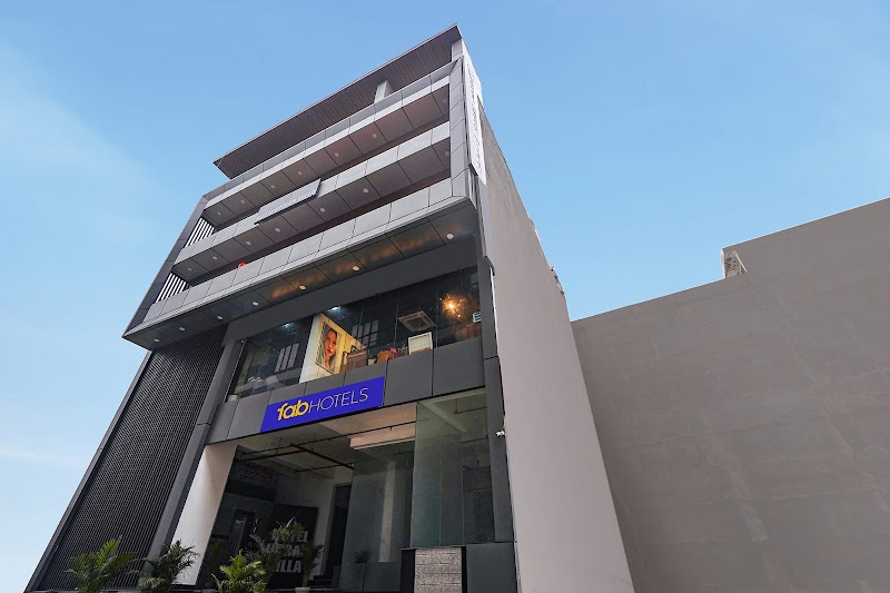 The Urban Villa - The Urban Villa Main, Vishwakarma Rd, near Zudio Showroom, Natthu Colony, Baraula, Sector 49, Noida, Uttar Pradesh 201301, India