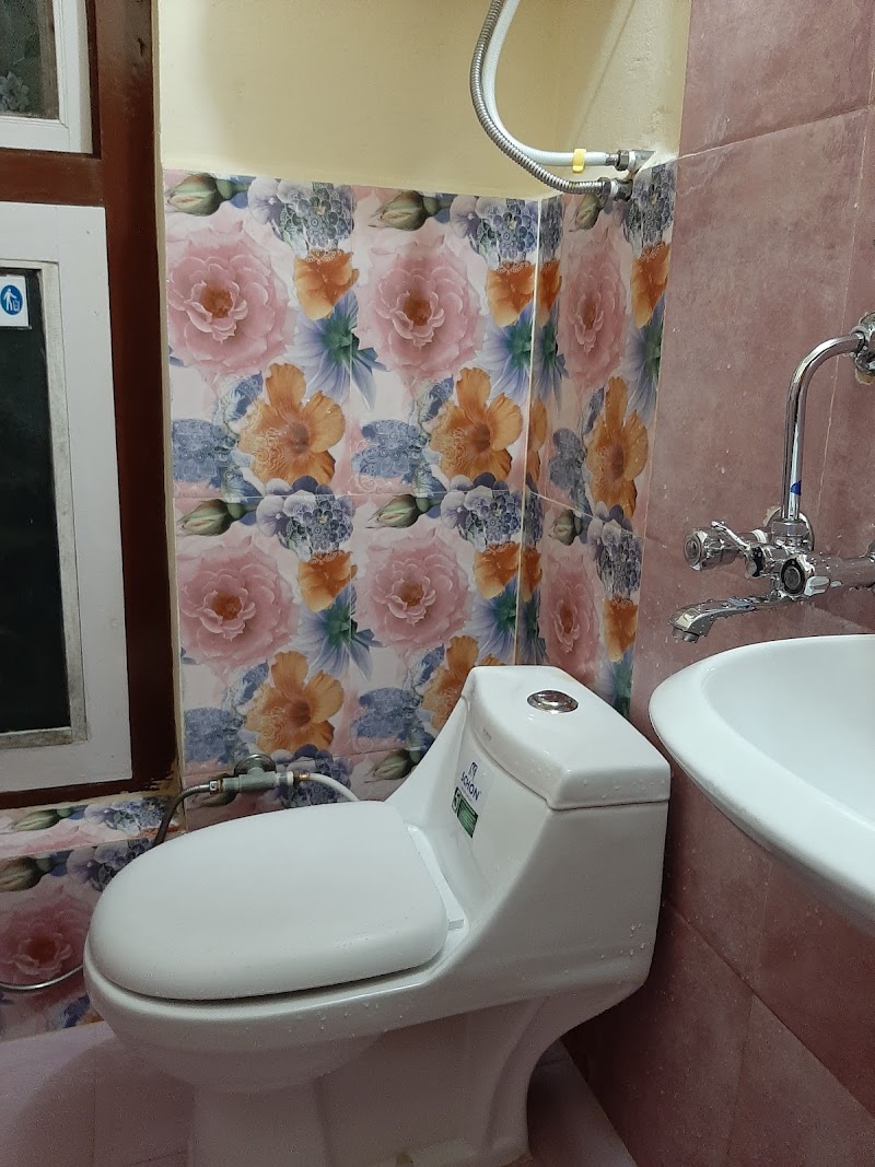 Hill View Guest House And Restaurants Cafe - Hill View Guest House And Restaurants Cafe, Salleri, GH3P+25W, Solu, bazar 56000, Nepal