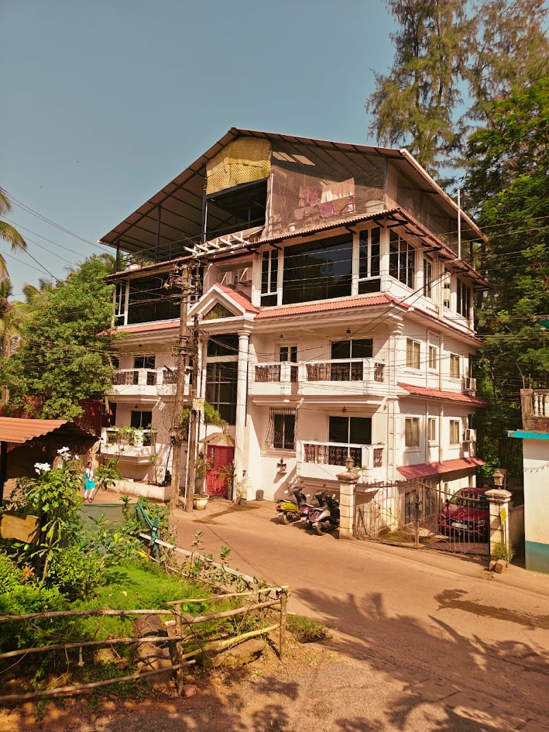 Pause Project, Siolim