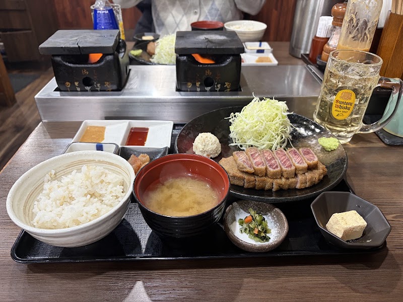 Gyukatsu Motomura - Gyukatsu Motomura Japan, 〒160-0022 Tokyo, Shinjuku City, Shinjuku, 3-chōme−22−７ 指田ビル B1F