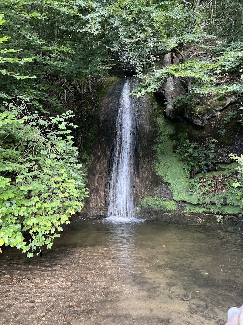 Wasserfall - Wasserfall Maihofstrasse 99, 6006 Luzern, Switzerland