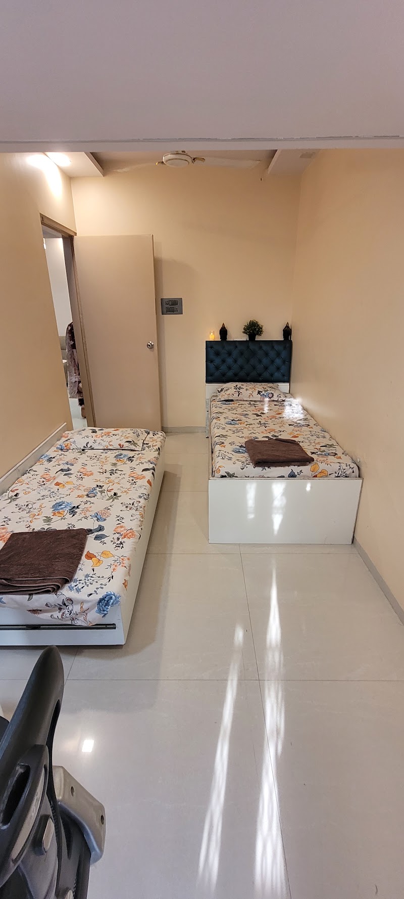 Mumbai Vibes Home Stay - Mumbai Vibes Home Stay, Om Classic-126, Collector Colony, Chembur, Mumbai, Maharashtra 400071, India