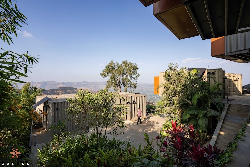 Zostel Plus Panchgani - Zostel Plus Panchgani Wai-Panchgani Rd, Main Road, Dandeghar, Maharashtra 412805, India