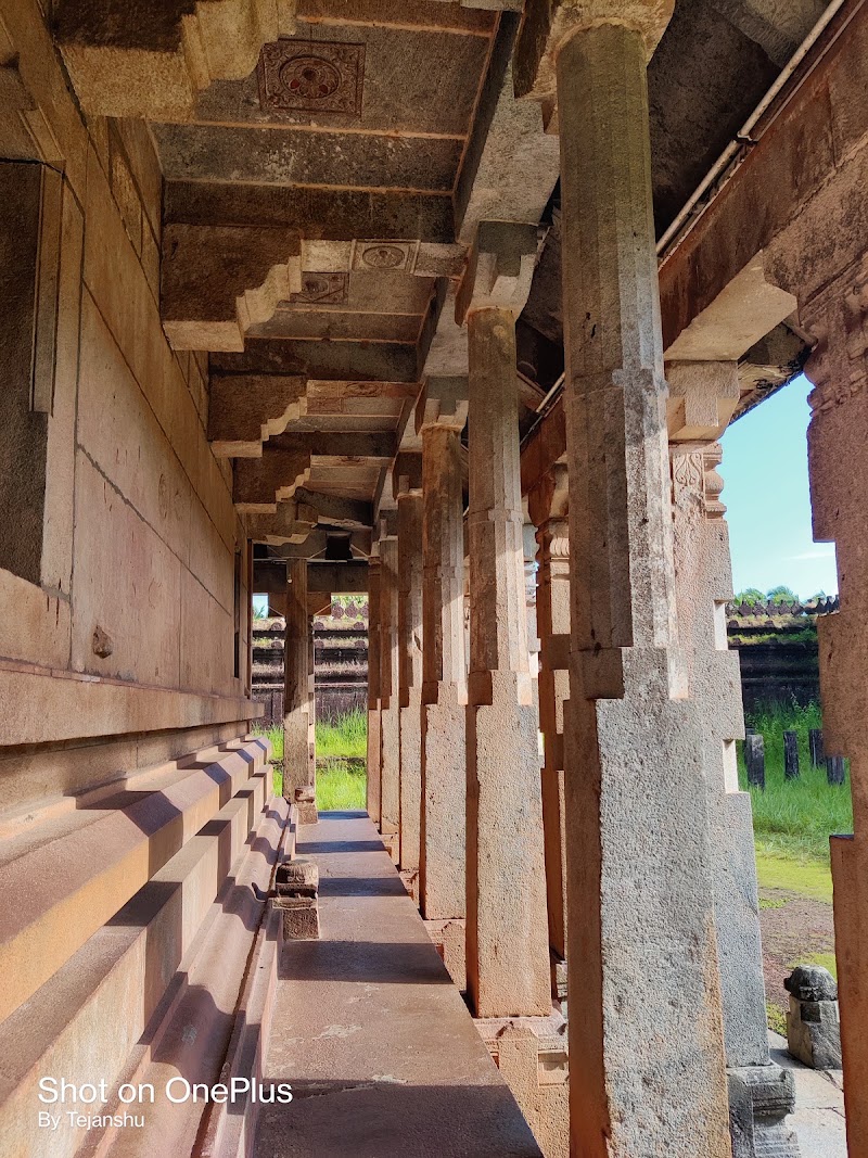 Ancient Shri Saavira Kambada Chandranatha Swamy Basadi - Ancient Shri Saavira Kambada Chandranatha Swamy Basadi, 8PVH+382, Ambalpadi, Moodbidri, Ambalapadi, Karnataka 574227, India