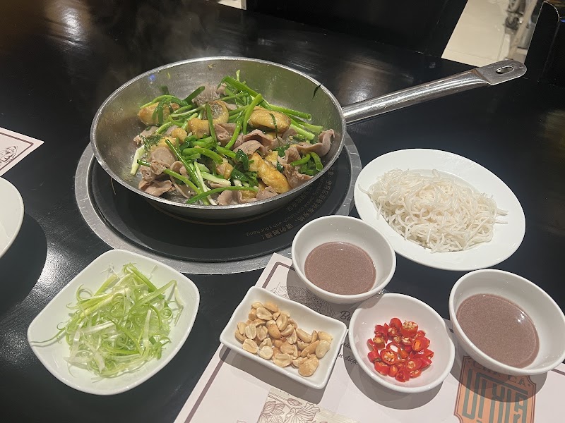 Chả Cá Anh Vũ - Chả Cá Anh Vũ, 120K1 P. Giảng Võ, Ô Chợ Dừa, Hà Nội 100000, Vietnam