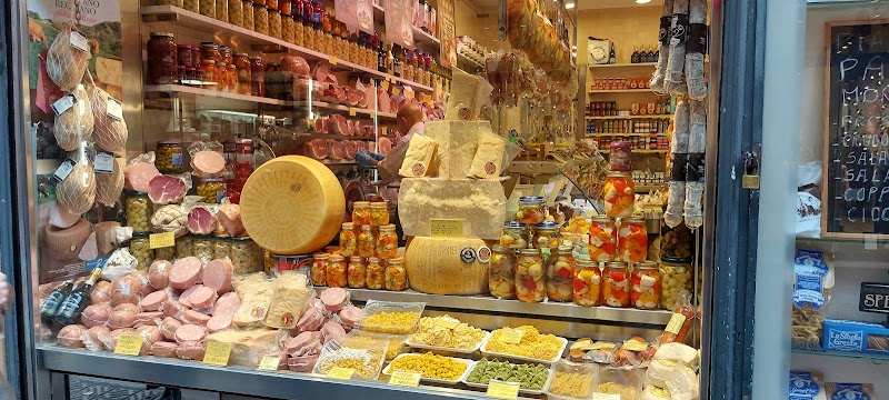 Mercato di Mezzo - Mercato di Mezzo F8VV+8W, Via Clavature, 12, 40124 Bologna BO, Italy