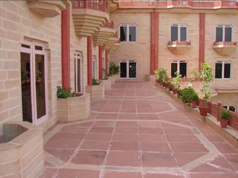 Hotel Mansingh Palace, Ajmer - Hotel Mansingh Palace, Ajmer Gaurav Path, Vaishali Rd, Tarachand Ka Bhatta, Vaishali Nagar, Ajmer, Rajasthan 305001, India
