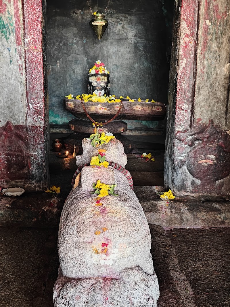 Sri Guddada Moola Virupaksha Gudi - Sri Guddada Moola Virupaksha Gudi 8FP5+2WP, Hampi, Karnataka 583239, India