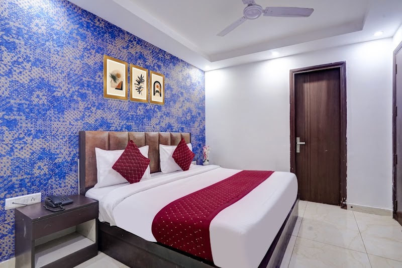 hotel king plaza - hotel king plaza A 208 Road 5, Street No. 9, Block RZ, Mahipalpur Village, Mahipalpur, New Delhi, Delhi 110037, India