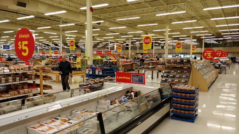 Real Canadian Superstore Pitt Meadows Lougheed - Real Canadian Superstore Pitt Meadows Lougheed 19800 Lougheed Hwy Ste 201 Suite 201, Pitt Meadows, BC V3Y 2W1, Canada