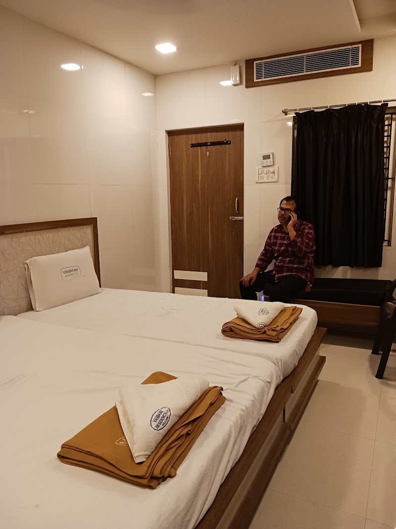 VAIBHAV RESIDENCY - VAIBHAV RESIDENCY W4FQ+WHF, Arcot Rd, beside LIC OFFICE, Vellore, Tamil Nadu 632012, India