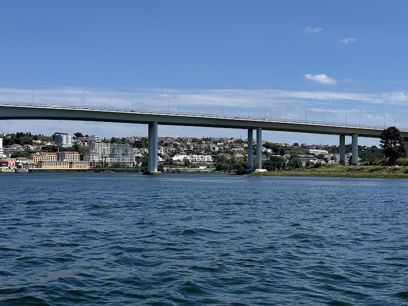 Douro In Board - Douro In Board, R. do Ouro 180, 4150-180 Porto, Portugal