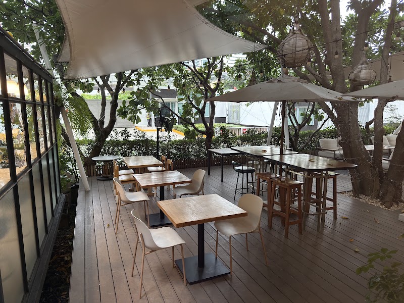 Baan Ying Plant-Based - Thai Vegan All Day Dining & Wine Bar - Baan Ying Plant-Based - Thai Vegan All Day Dining & Wine Bar Dusit Suites Hotel Thanon Ratchadamri, Khwaeng Lumphini, Pathum Wan, Krung Thep Maha Nakhon 10330, Thailand