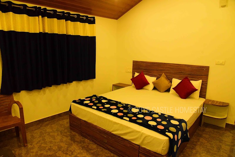 Roy's Castle Coorg Homestay - Roy's Castle Coorg Homestay 3rd Mile,Via Sampige Katte Circle,Somvarpet, Mysore - Madikeri Rd, Madikeri, Karnangeri, Karnataka 571201, India