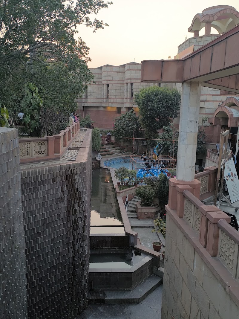 Govinda's Restaurant - Govinda's Restaurant Complex, Iskcon Temple Rd, Sant Nagar, East of Kailash, New Delhi, Delhi 110065, India