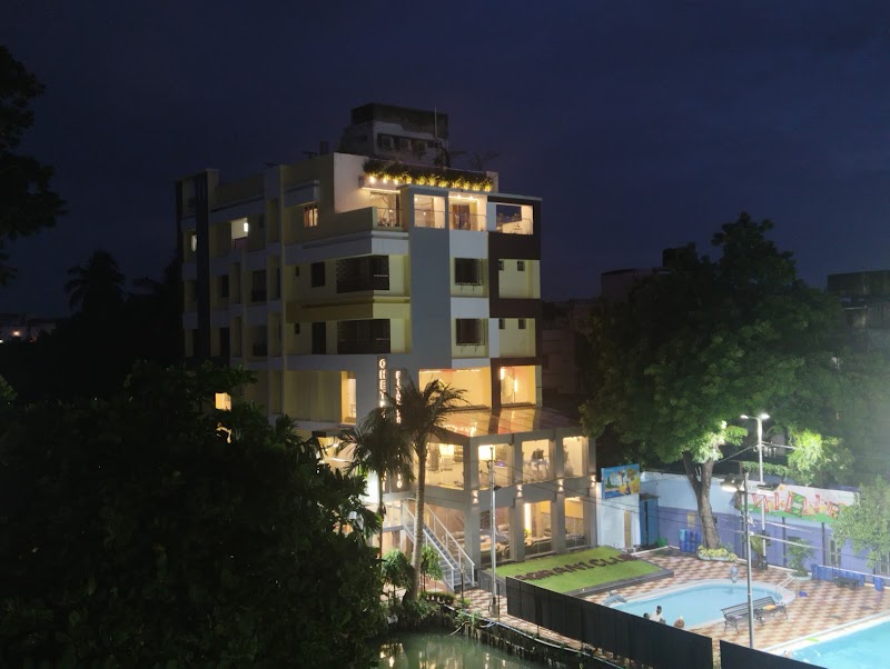 AGRANI FITNESS STUDIO - AGRANI FITNESS STUDIO, 24d, Peary Mohan Roy Rd, Chetla, Kolkata, West Bengal 700027, India