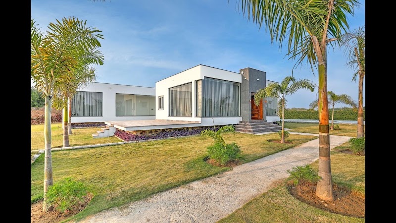 Alaya Stays by ELIVAAS Amaltas Aravali - Alaya Stays by ELIVAAS Amaltas Aravali Farm No C-69, Ansal Aravali Retreat, near PATHWAYS WORLD SCHOOL, Block C, Gurugram, Haryana 122102, India
