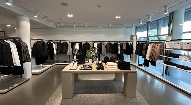 COS - COS, Goethepl. 4, 60311 Frankfurt am Main-Innenstadt I, Germany