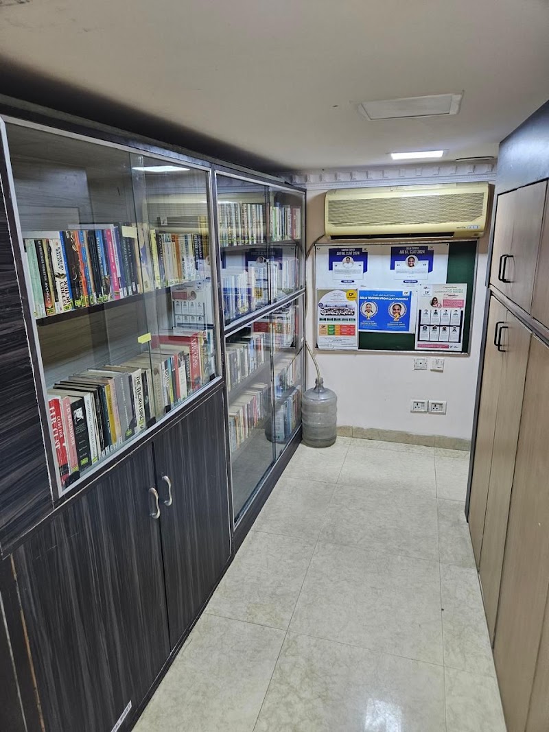 Clat Possible - Clat Possible 2nd floor, M132, Connaught Cir, Shankar Market, Block M, Connaught Place, New Delhi, Delhi 110001, India
