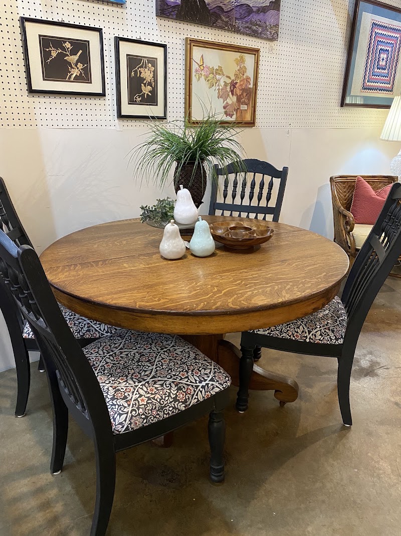 River City Antique Mall - River City Antique Mall, 876 Spider Webb Dr, Rome, GA 30161, USA